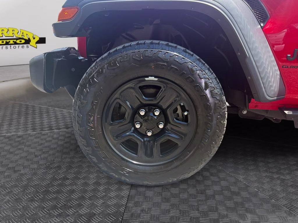 2023 Firecracker Red Clearcoat Jeep Gladiator Sport 4X4 Truck