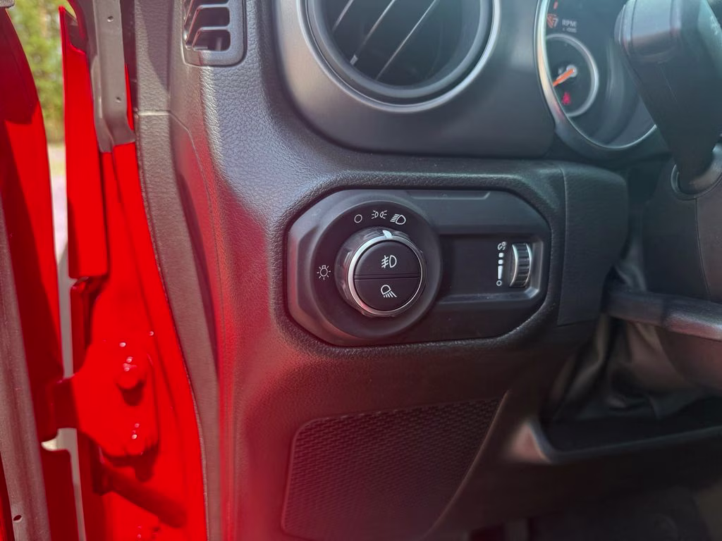 2023 Firecracker Red Clearcoat Jeep Gladiator Sport 4X4 Truck