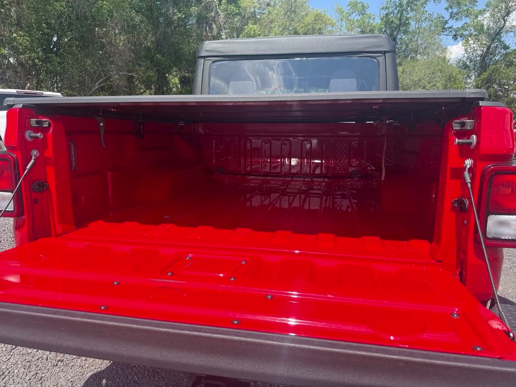 2023 Firecracker Red Clearcoat Jeep Gladiator Sport 4X4 Truck