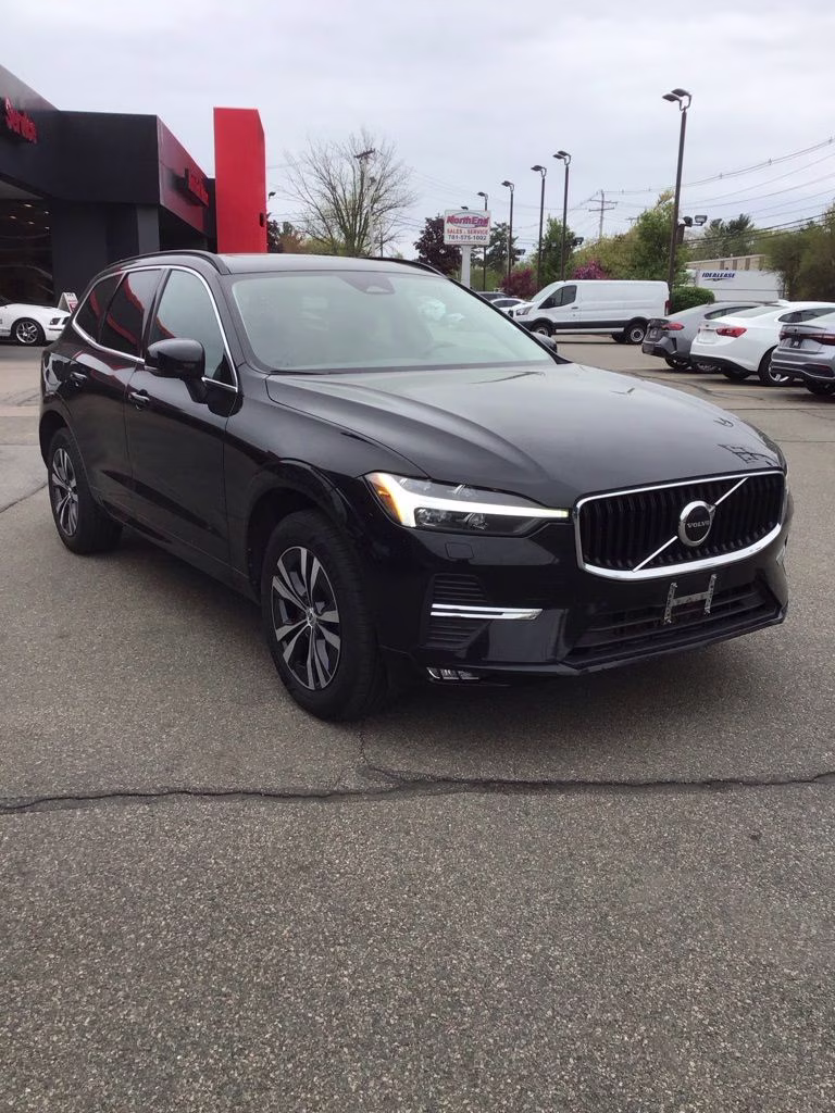 2023 Black Volvo XC60 B5 Core AWD SUV