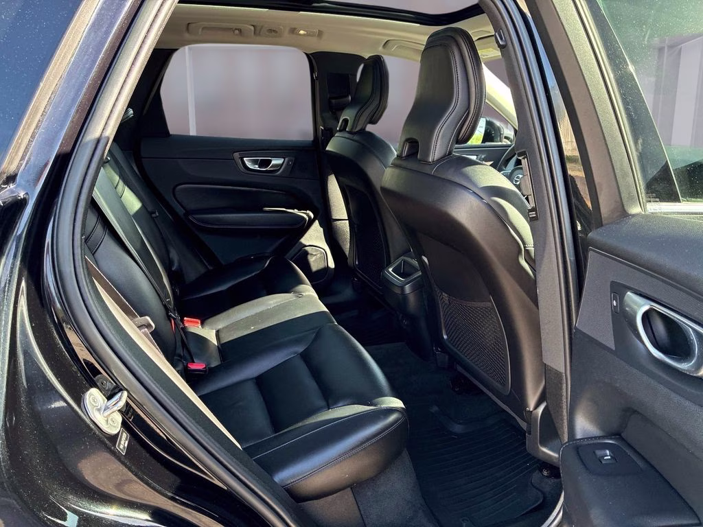 2023 Black Volvo XC60 B5 Core AWD SUV