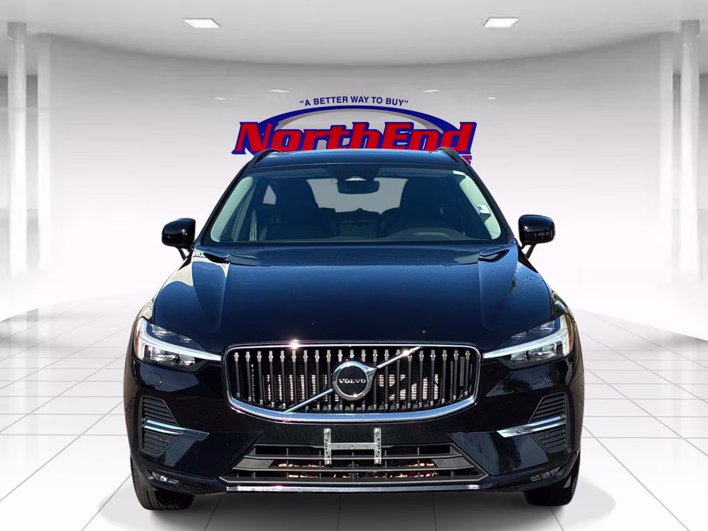 2023 Black Volvo XC60 B5 Core AWD SUV