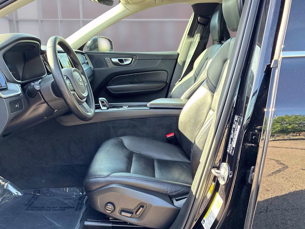 2023 Black Volvo XC60 B5 Core AWD SUV