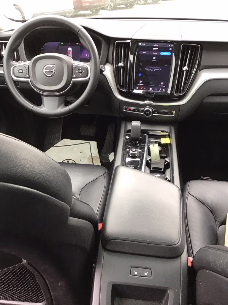 2023 Black Volvo XC60 B5 Core AWD SUV
