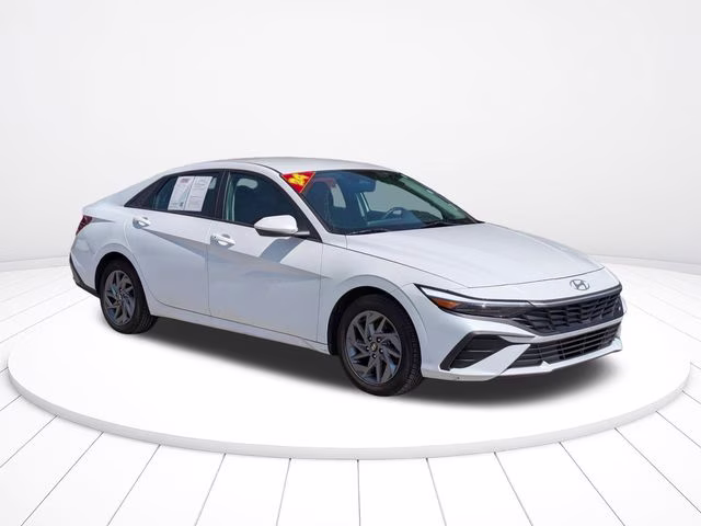 2024 Serenity White Hyundai Elantra SEL FWD Sedan