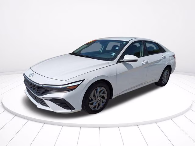 2024 Serenity White Hyundai Elantra SEL FWD Sedan