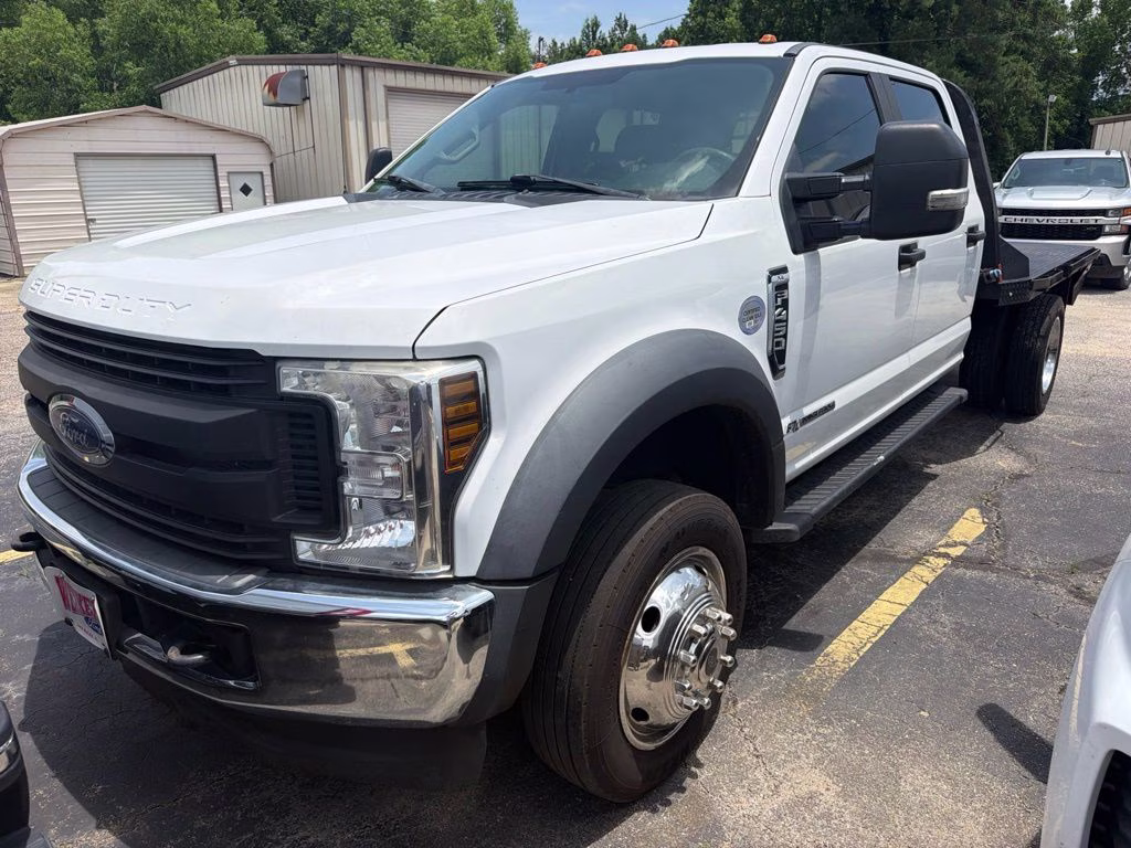 2019 Oxford White Ford Super Duty F-450 DRW XL 4X4 Chassis