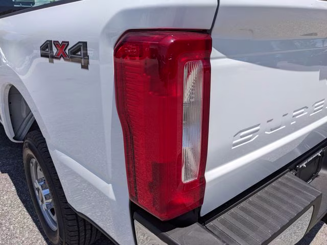 2026 Oxford White Ford Super Duty F-250 SRW 4X4 Truck