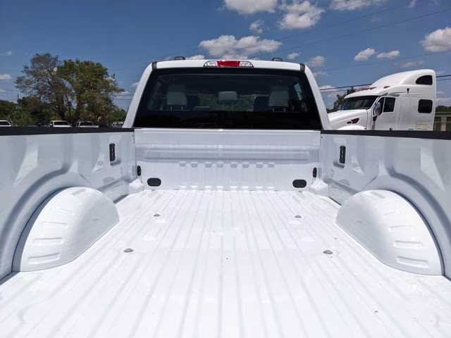2026 Oxford White Ford Super Duty F-250 SRW 4X4 Truck