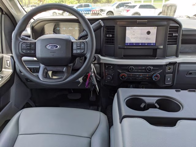 2026 Oxford White Ford Super Duty F-250 SRW 4X4 Truck