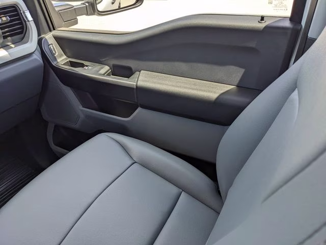 2026 Oxford White Ford Super Duty F-250 SRW 4X4 Truck