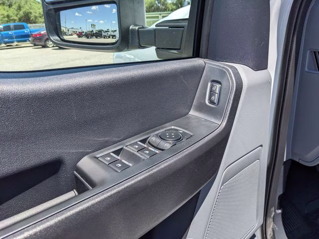 2026 Oxford White Ford Super Duty F-250 SRW 4X4 Truck