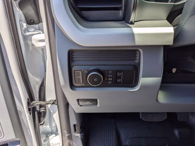 2026 Oxford White Ford Super Duty F-250 SRW 4X4 Truck