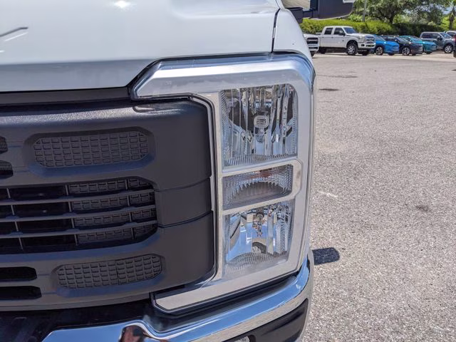 2026 Oxford White Ford Super Duty F-250 SRW 4X4 Truck