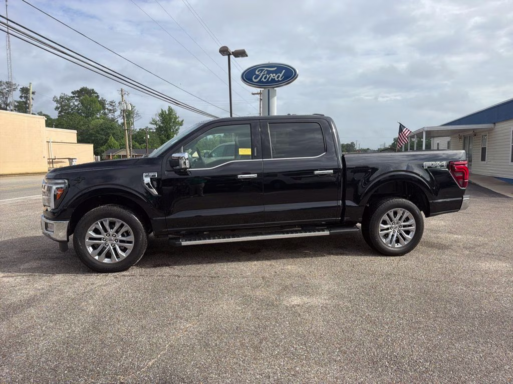 2024 Black Metallic Ford F-150 Lariat 4X4 Truck