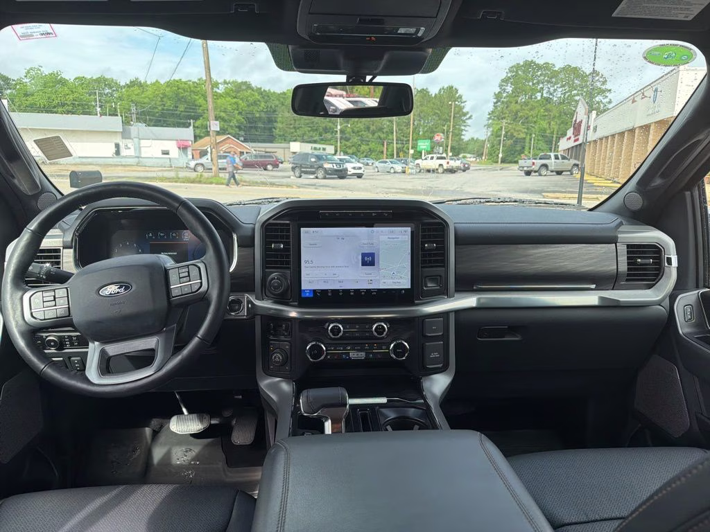 2024 Black Metallic Ford F-150 Lariat 4X4 Truck