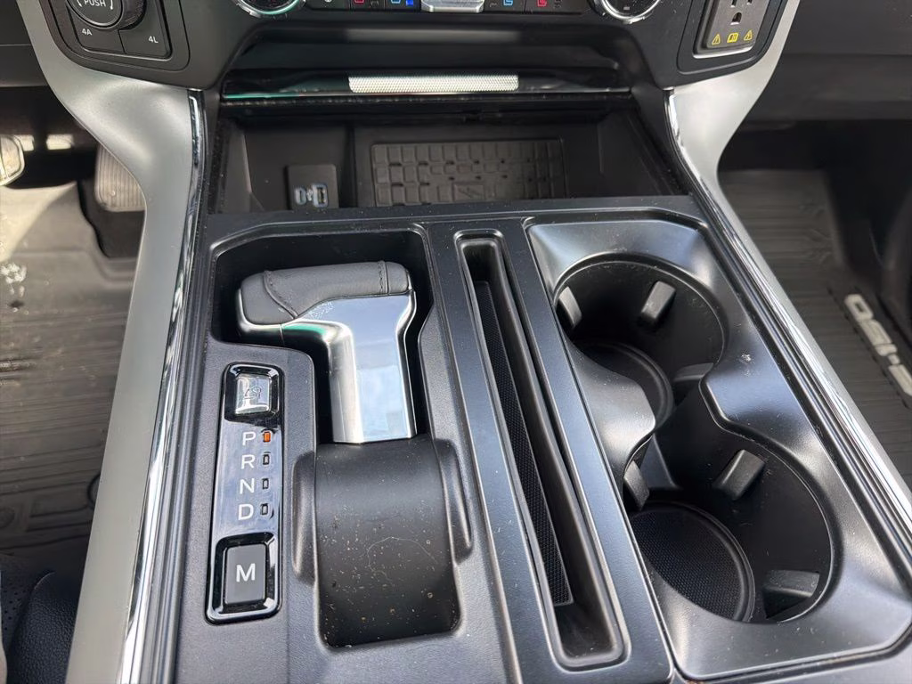2024 Black Metallic Ford F-150 Lariat 4X4 Truck