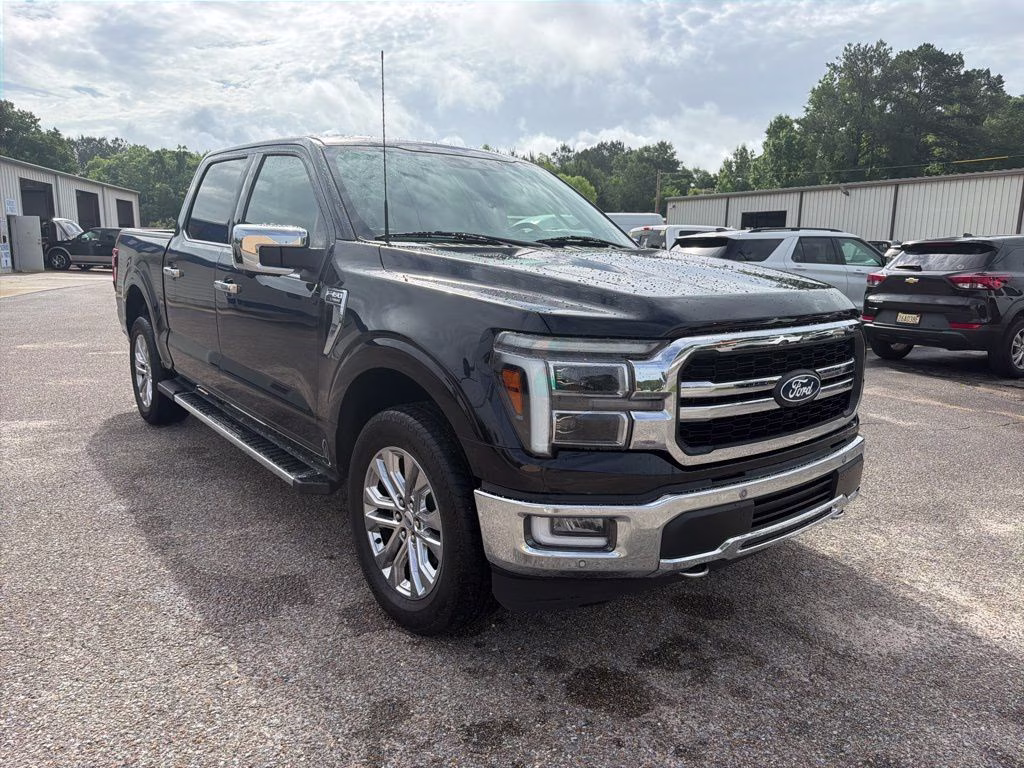 2024 Black Metallic Ford F-150 Lariat 4X4 Truck