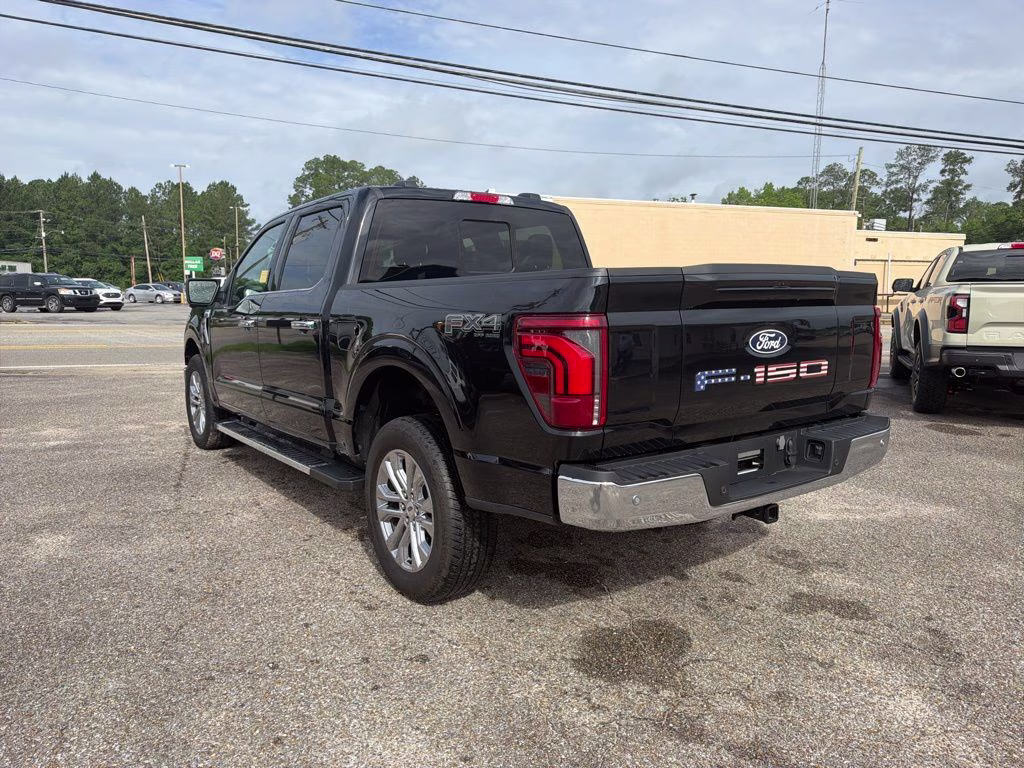 2024 Black Metallic Ford F-150 Lariat 4X4 Truck