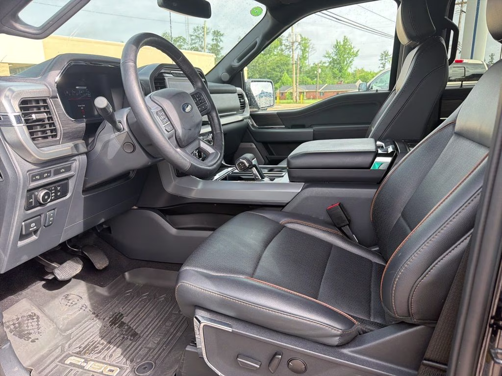 2024 Black Metallic Ford F-150 Lariat 4X4 Truck