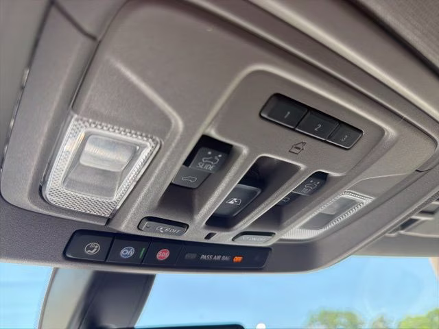 2020 Chevrolet Silverado 1500 LT Trail Boss - Photo 28