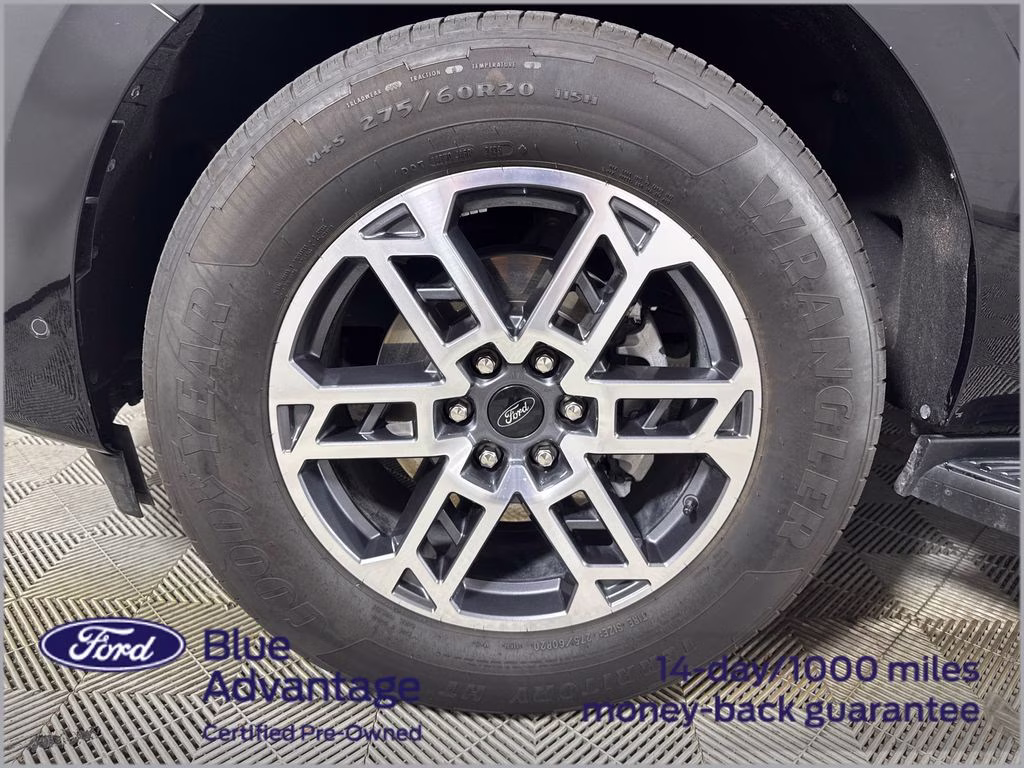 2025 Agate Black Metallic Ford Expedition Max Active RWD SUV