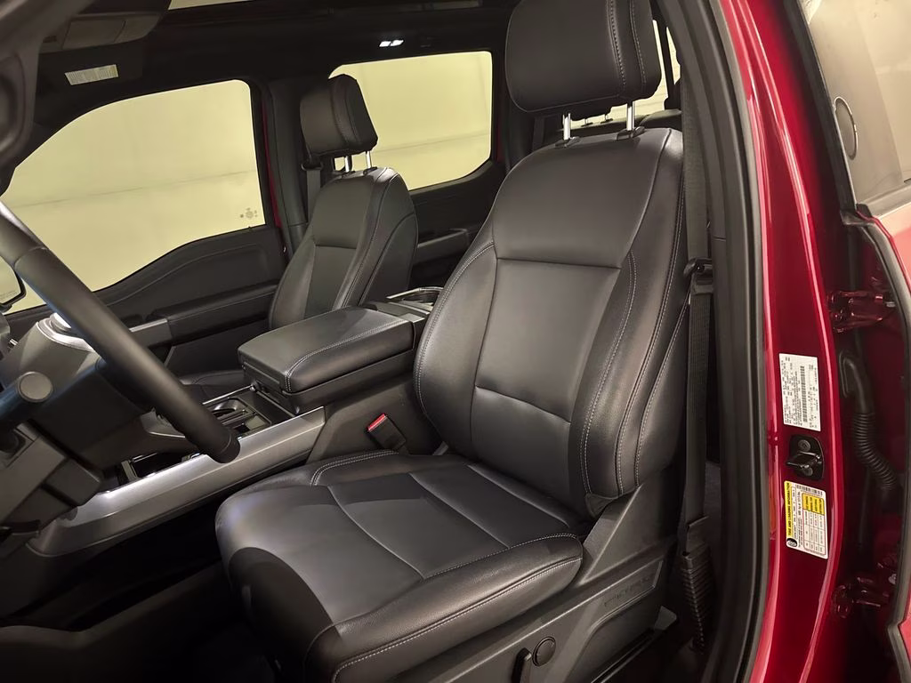 2025 Rapid Red Metallic Tinted Clearcoat Ford F-150 XLT 4X4 Truck