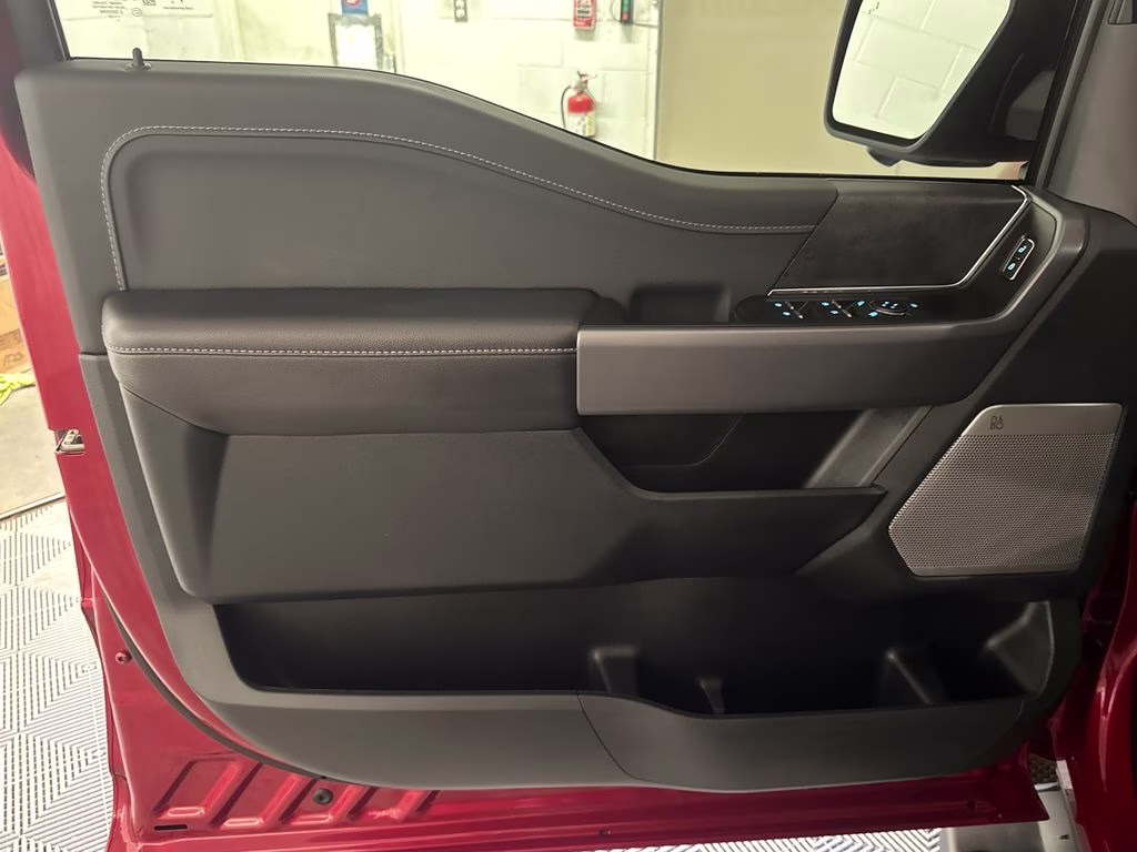 2025 Rapid Red Metallic Tinted Clearcoat Ford F-150 XLT 4X4 Truck