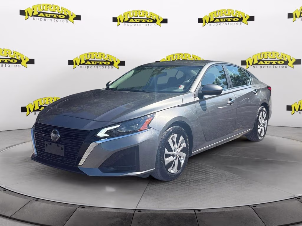 2023 Gun Metallic Nissan Altima 2.5 S FWD Sedan
