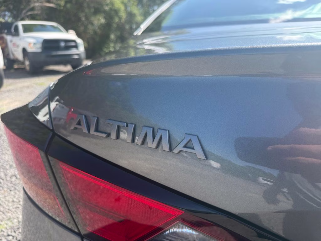 2023 Gun Metallic Nissan Altima 2.5 S FWD Sedan