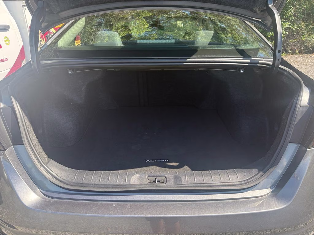 2023 Gun Metallic Nissan Altima 2.5 S FWD Sedan