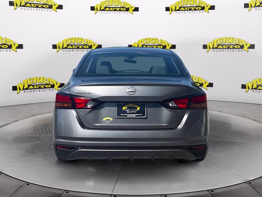 2023 Gun Metallic Nissan Altima 2.5 S FWD Sedan