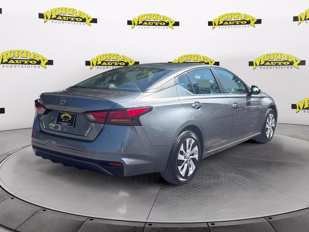 2023 Gun Metallic Nissan Altima 2.5 S FWD Sedan