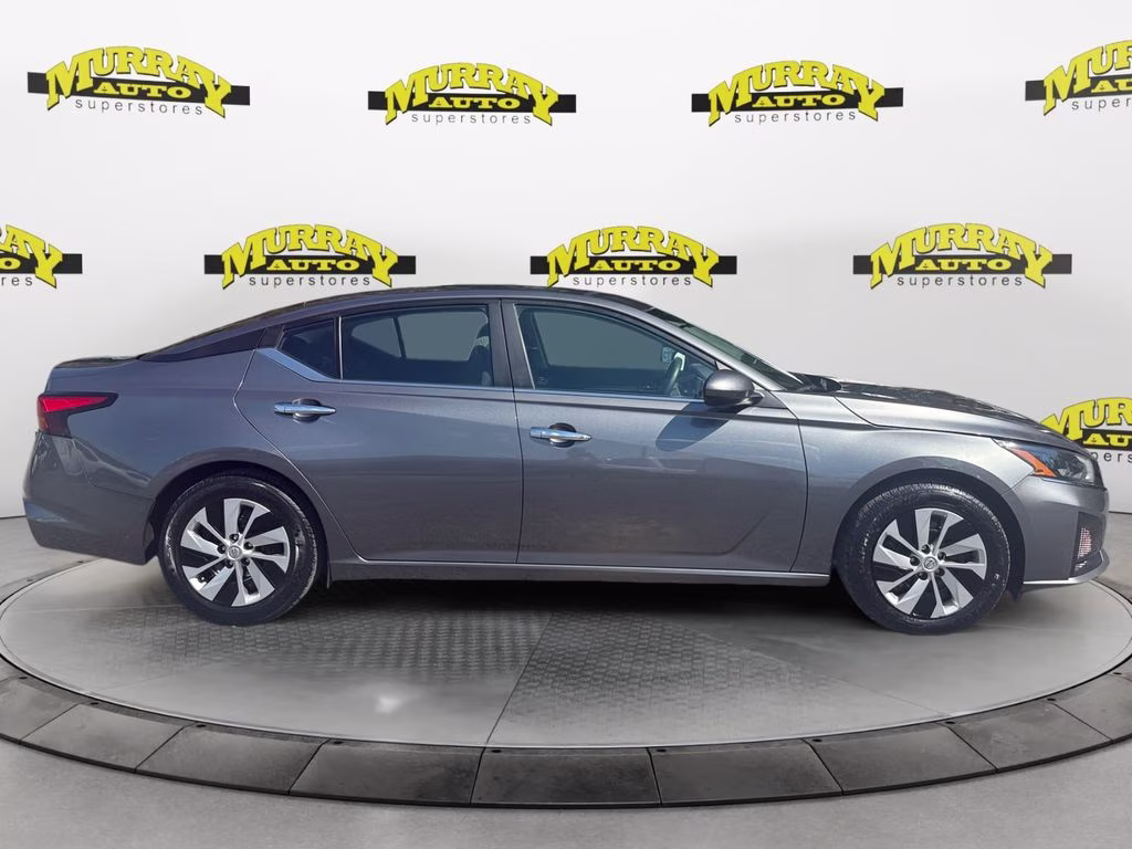 2023 Gun Metallic Nissan Altima 2.5 S FWD Sedan