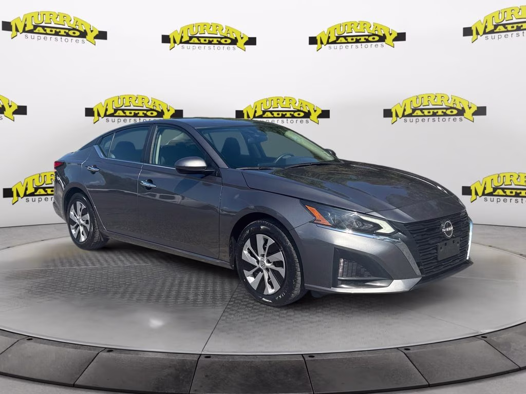2023 Gun Metallic Nissan Altima 2.5 S FWD Sedan