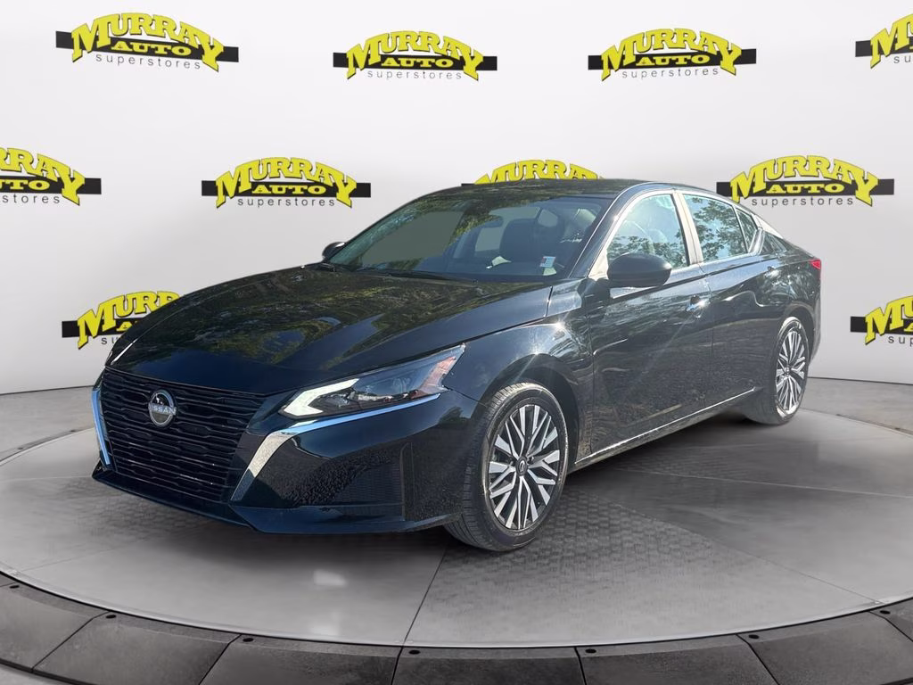 2025 Super Black Clearcoat Nissan Altima 2.5 SV FWD Sedan
