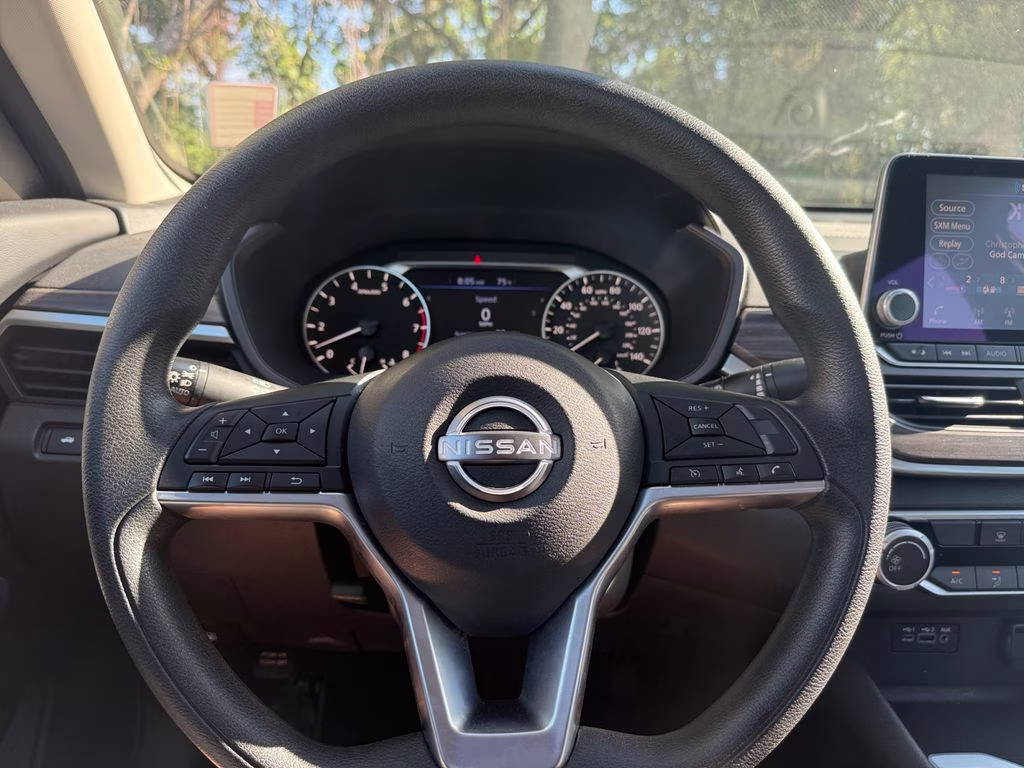 2025 Super Black Clearcoat Nissan Altima 2.5 SV FWD Sedan