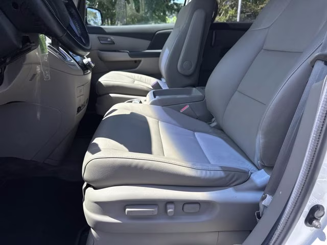 2012 Honda Odyssey FWD Van