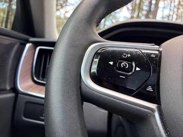 2023 Gray Metallic Volvo XC60 B5 Plus Dark Theme FWD SUV