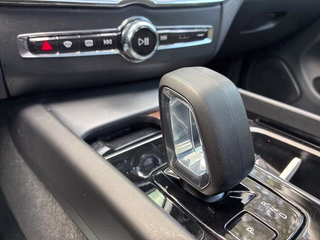 2023 Gray Metallic Volvo XC60 B5 Plus Dark Theme FWD SUV