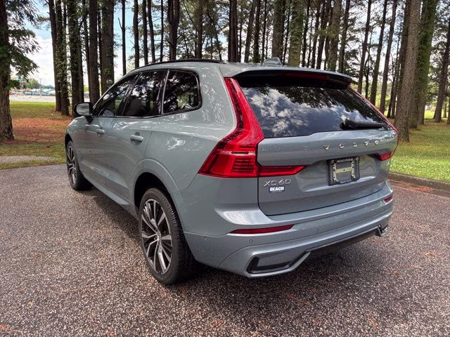 2023 Gray Metallic Volvo XC60 B5 Plus Dark Theme FWD SUV