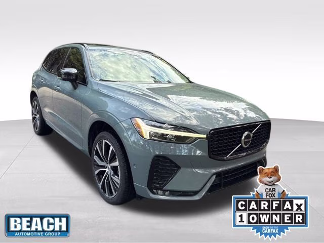 2023 Gray Metallic Volvo XC60 B5 Plus Dark Theme FWD SUV