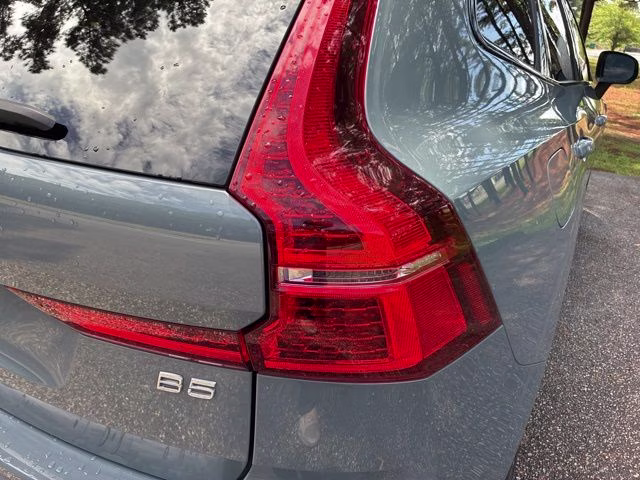 2023 Gray Metallic Volvo XC60 B5 Plus Dark Theme FWD SUV