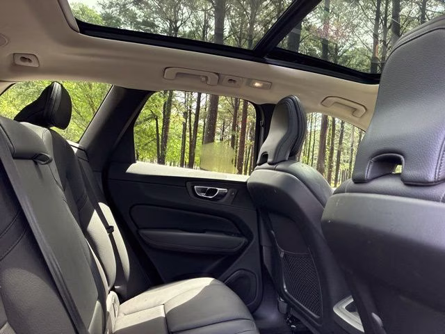 2023 Gray Metallic Volvo XC60 B5 Plus Dark Theme FWD SUV