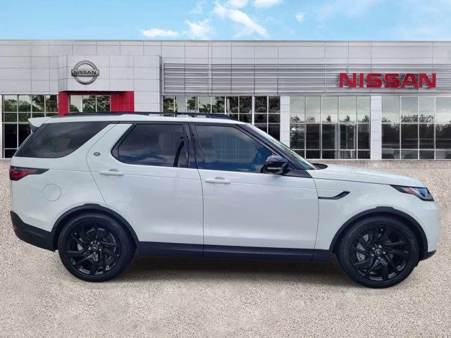 2025 White Land Rover Discovery S AWD SUV