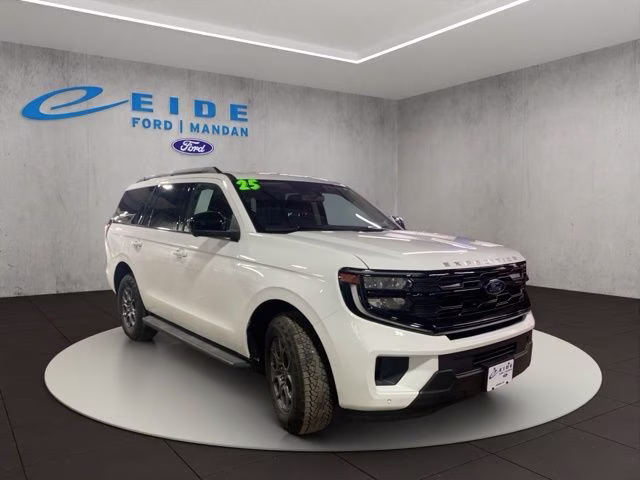 2025 Oxford White Ford Expedition Active 4X4 SUV