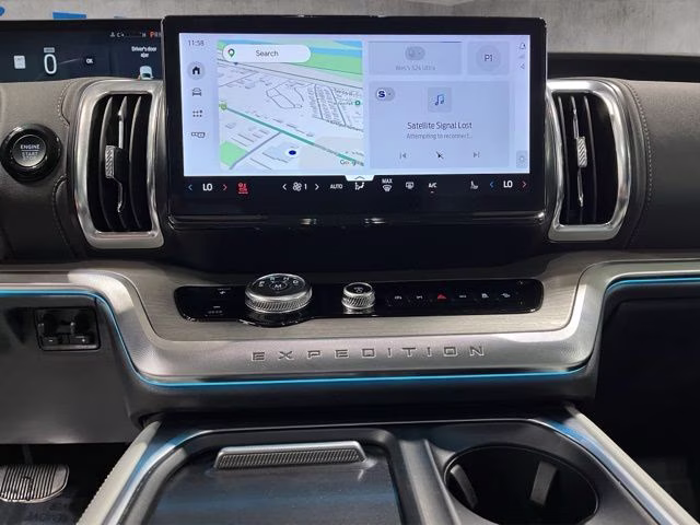 2025 Silver Metallic Ford Expedition Platinum 4X4 SUV