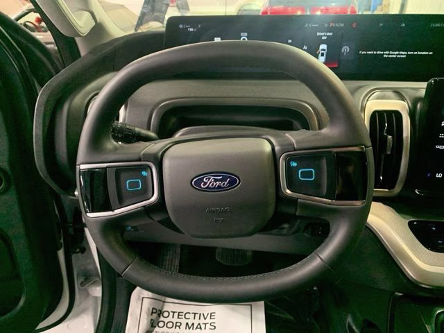 2025 Oxford White Ford Expedition Active 4X4 SUV