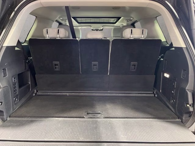 2025 Silver Metallic Ford Expedition Platinum 4X4 SUV