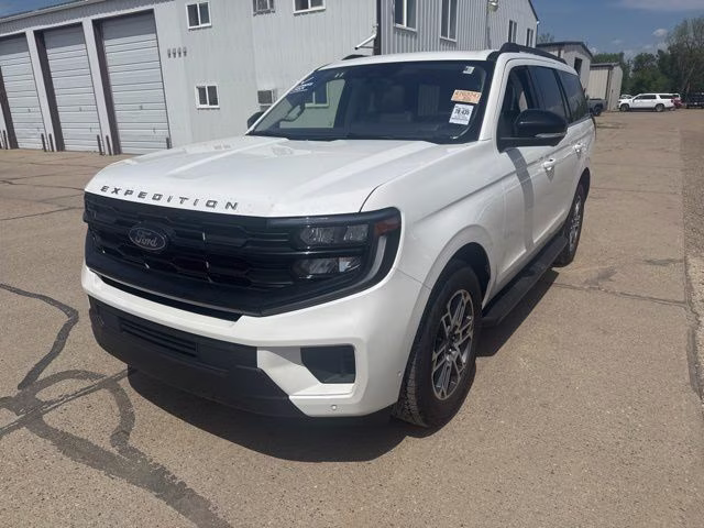 2025 Ford Expedition Active 4x4's photo